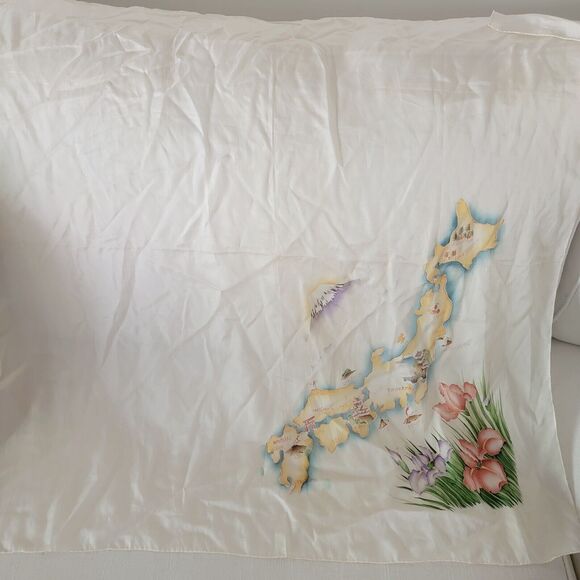 Vintage Japan Hand Painted Silk Square Scarf (34" X 35") Map Of Japan - Picture 2 of 6